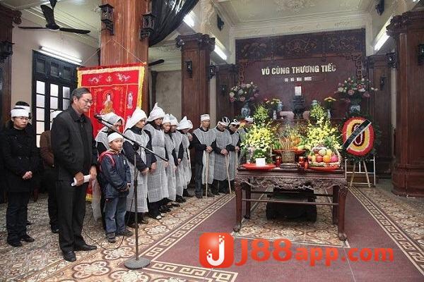 Giải mã nằm mơ thấy đám ma nhà hàng xóm đánh số mấy? 6 Chiêm bao nhà hàng xóm có đám ma thật