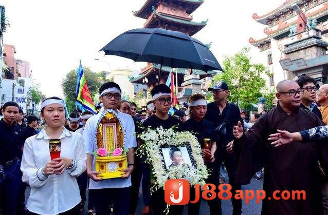 Giải mã nằm mơ thấy đám ma nhà hàng xóm đánh số mấy? 8 Mộng thấy đám ma nhà hàng xóm đánh số mấy trúng lớn?