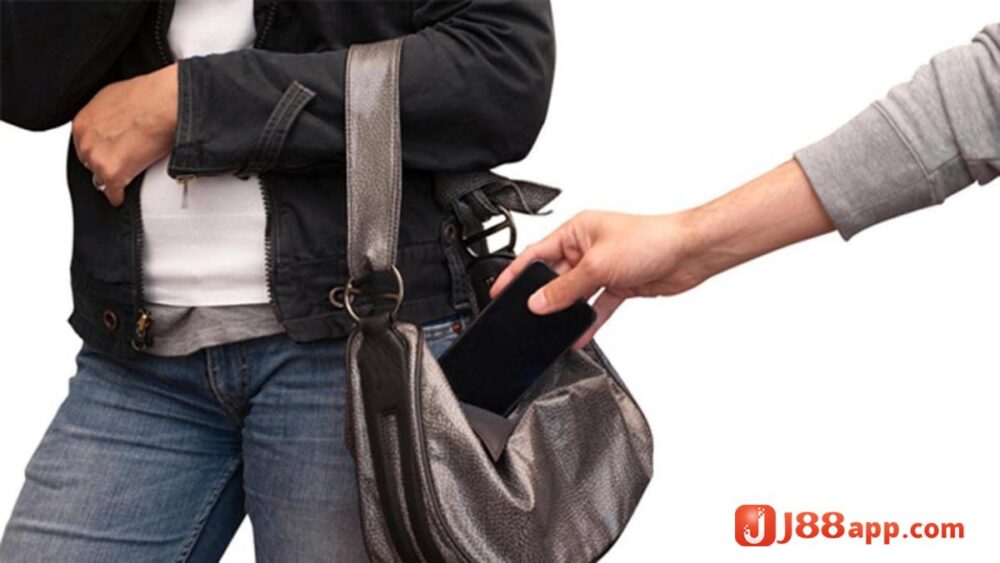 Nằm mơ thấy mất điện thoại là điềm báo gì? Đánh số mấy? 7 Mộng thấy mất điện thoại và tiền