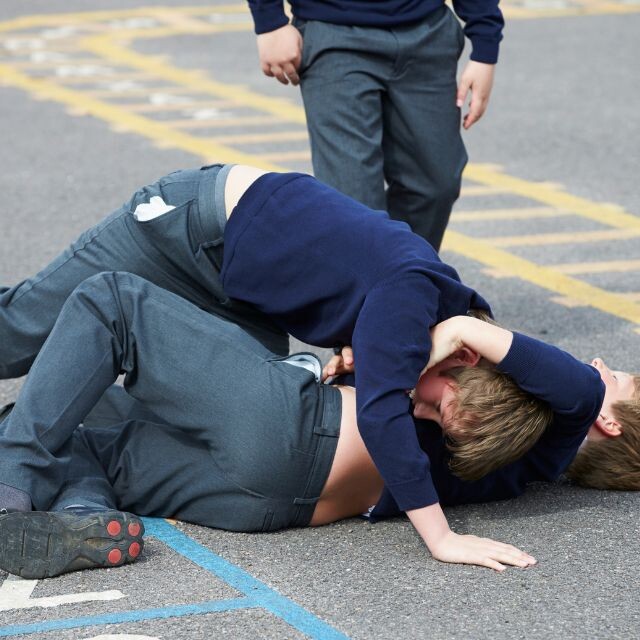 Nằm mơ thấy đánh nhau đem lại điềm báo gì? Hên hay xui? 5 Các tình huống nằm mơ thấy đánh nhau và ý nghĩa